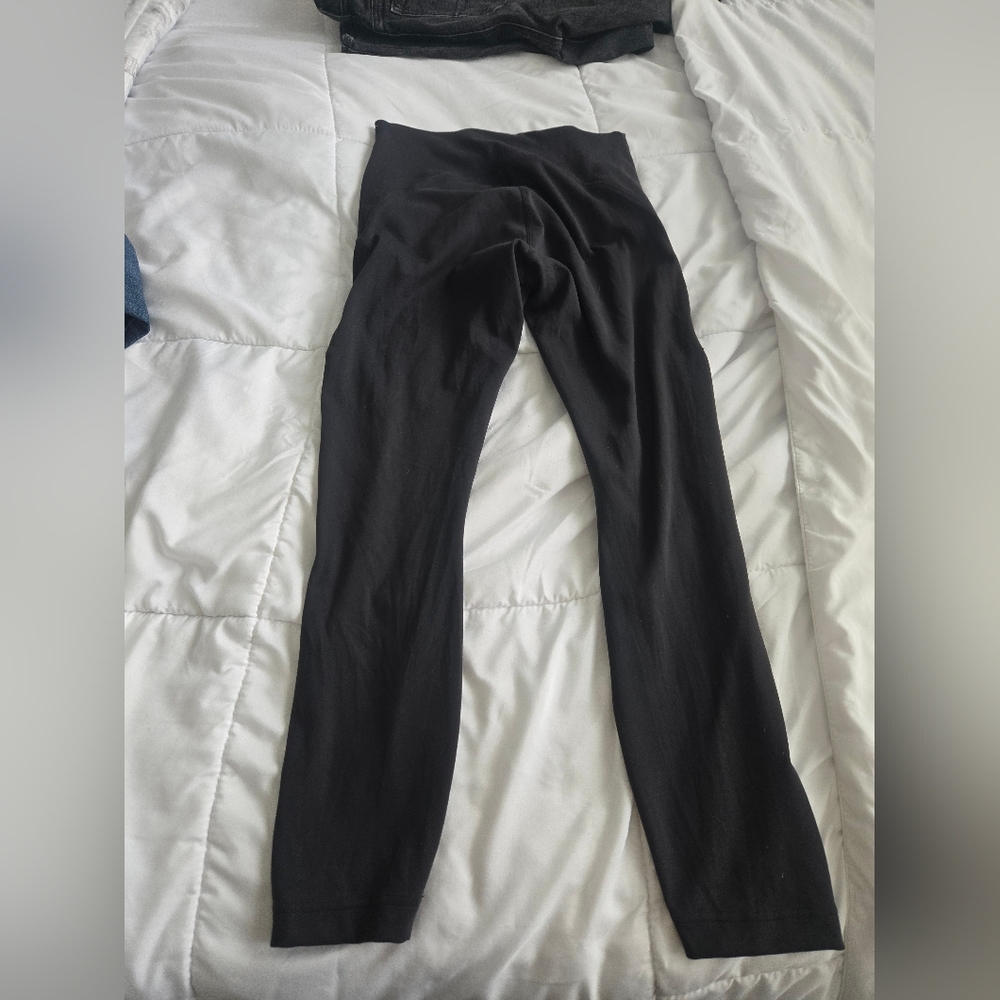 Lululemon Black High-Waisted Instill Leggings Sz 8 - Picture 2 of 6